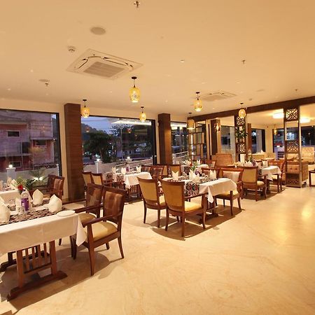 Hotel Maria Park Muvattupuzha Екстериор снимка