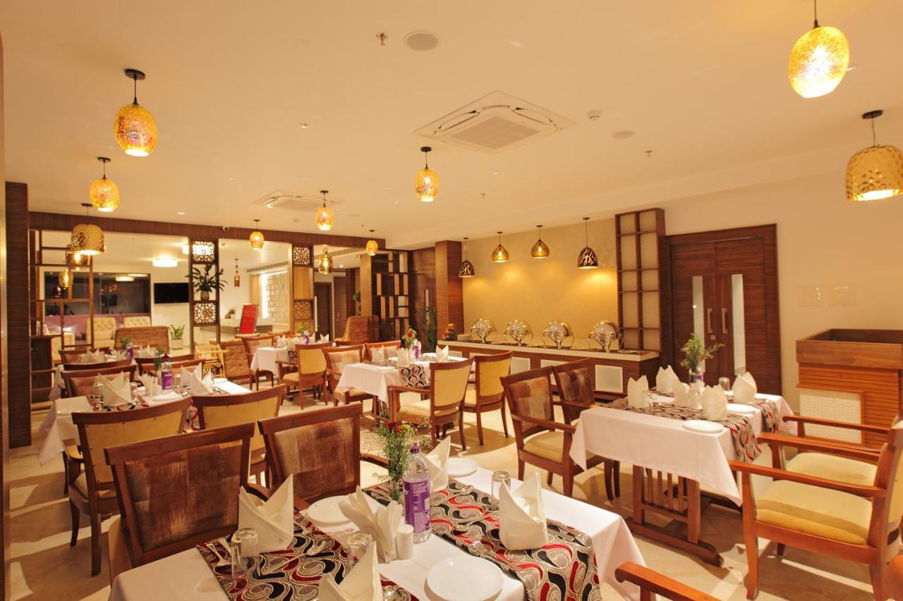 Hotel Maria Park Muvattupuzha Екстериор снимка