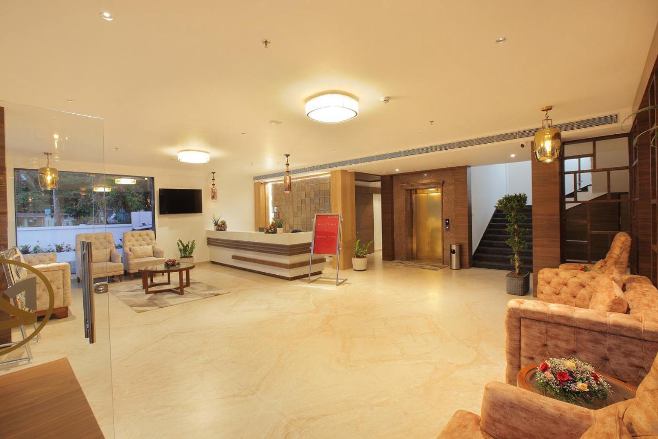 Hotel Maria Park Muvattupuzha Екстериор снимка